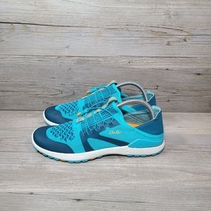 OluKai Women's Miki Trainer Tropical Size 9.5